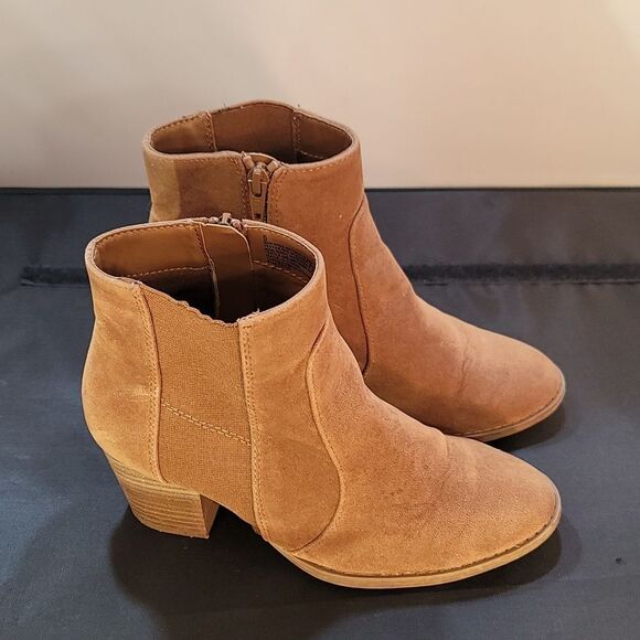 UNIVERSAL THREAD STACKED BLOCK HEEL ALMOND TOE BOOTIES - Picture 3 of 16